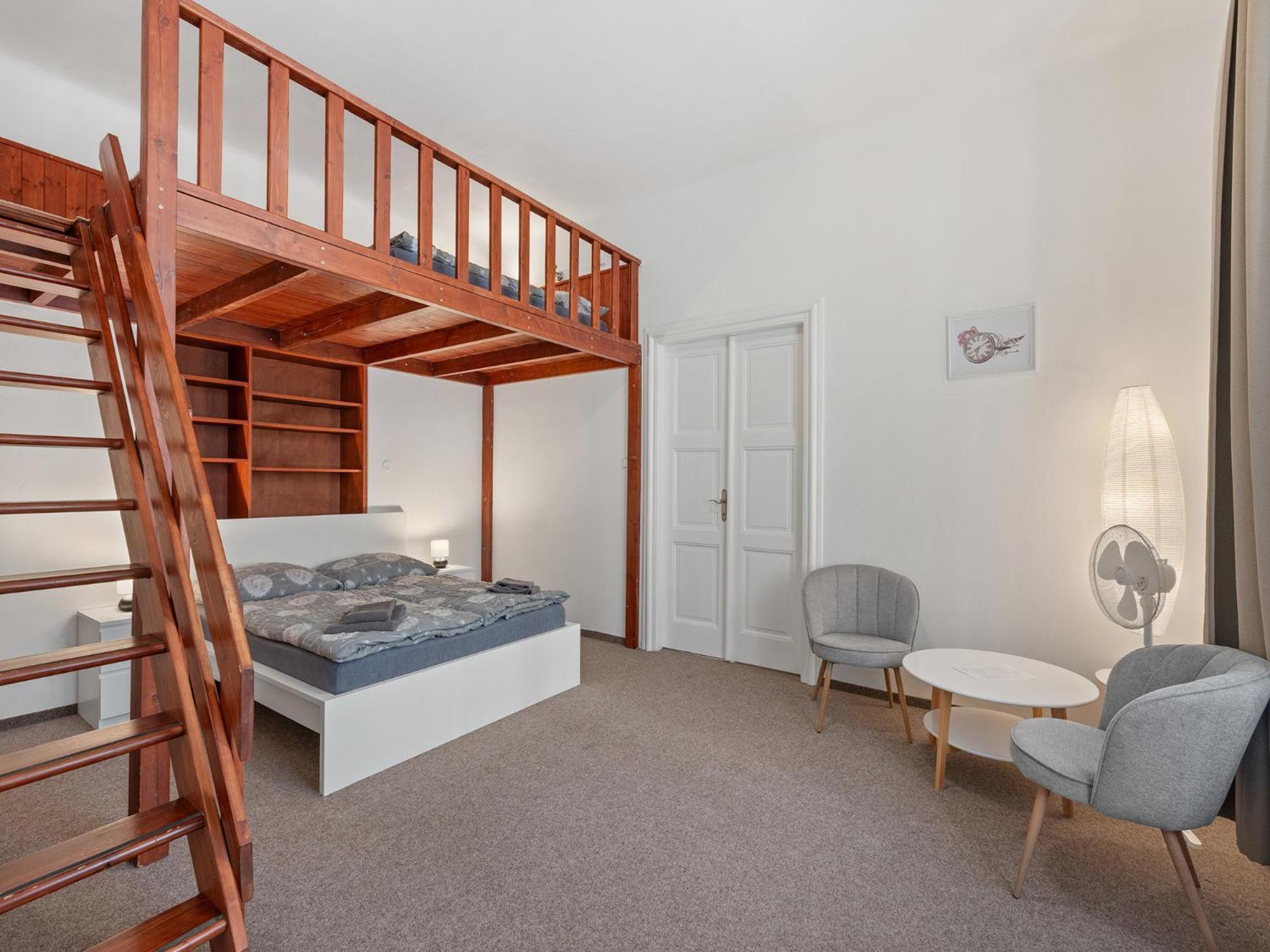 Old Town Home Prague Apartments - Just Steps From Old Town Square — Photos 2