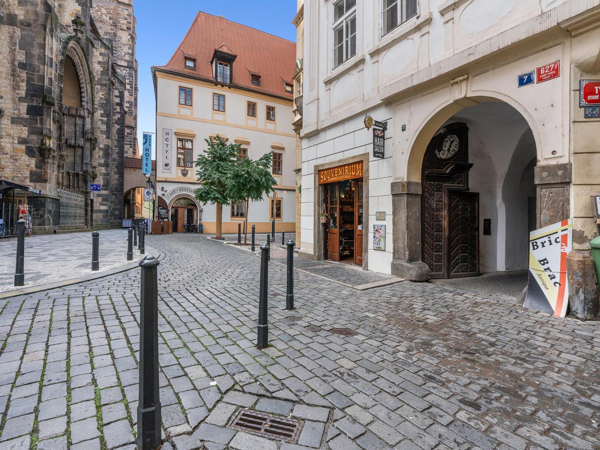 Old Town Home Prague Apartments - Just Steps From Old Town Square — Photos 1